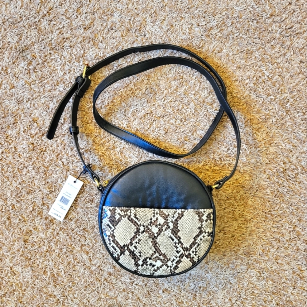 BCBG Round Crossbody Purse Black w/Snakeskin front pocket NWT